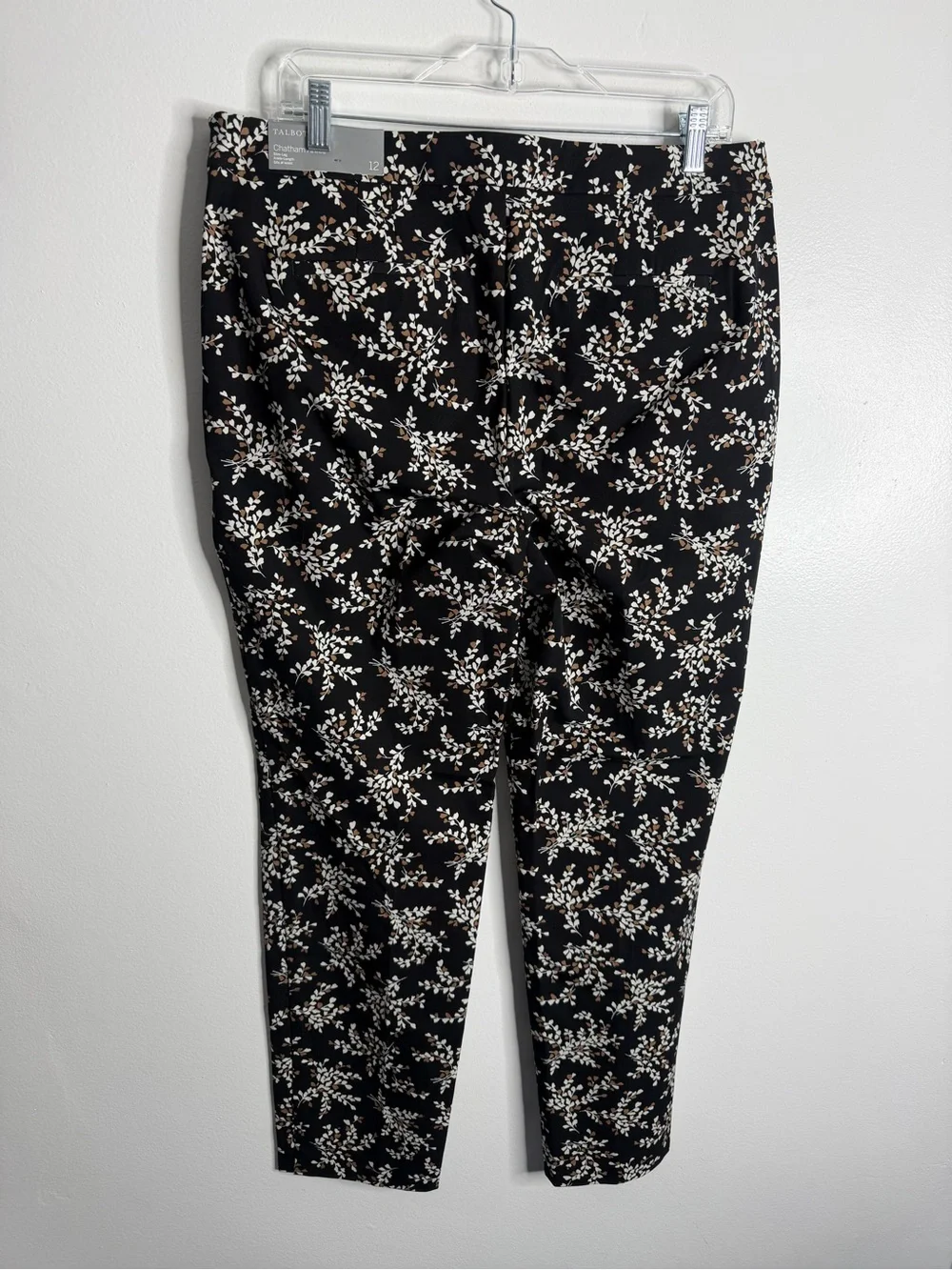 Talbots Chatham Ankle‎ Pant Black Petal Print Size 12 Casual Office Effortless